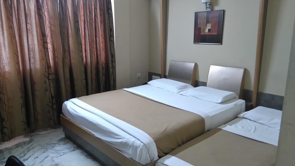 Hotel Manasa Paradise Bangalore Esterno foto