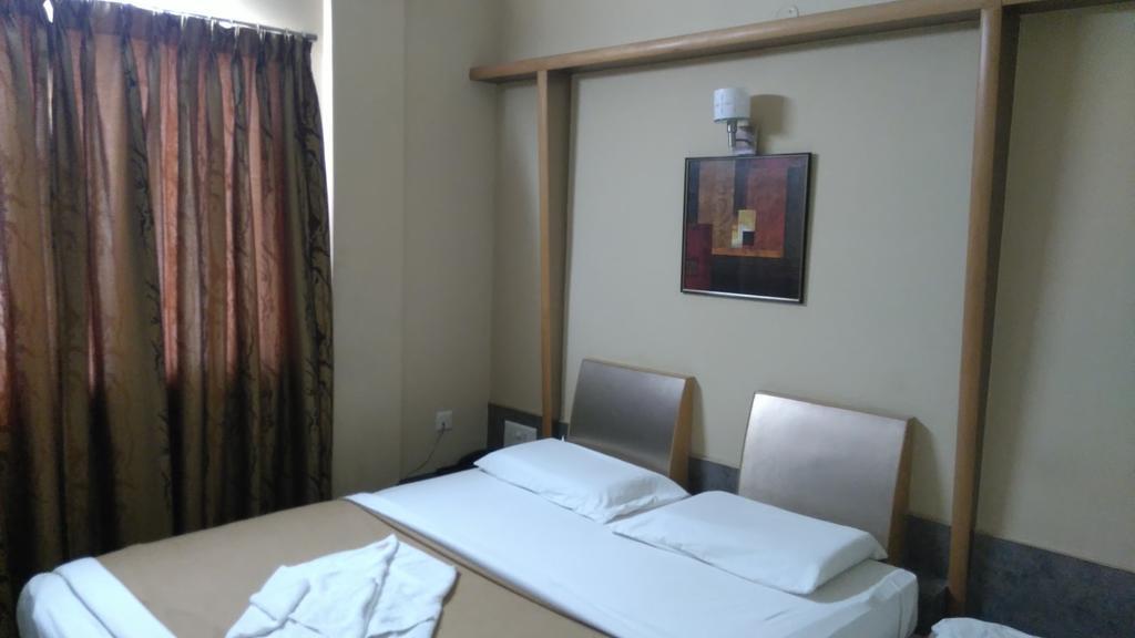 Hotel Manasa Paradise Bangalore Esterno foto