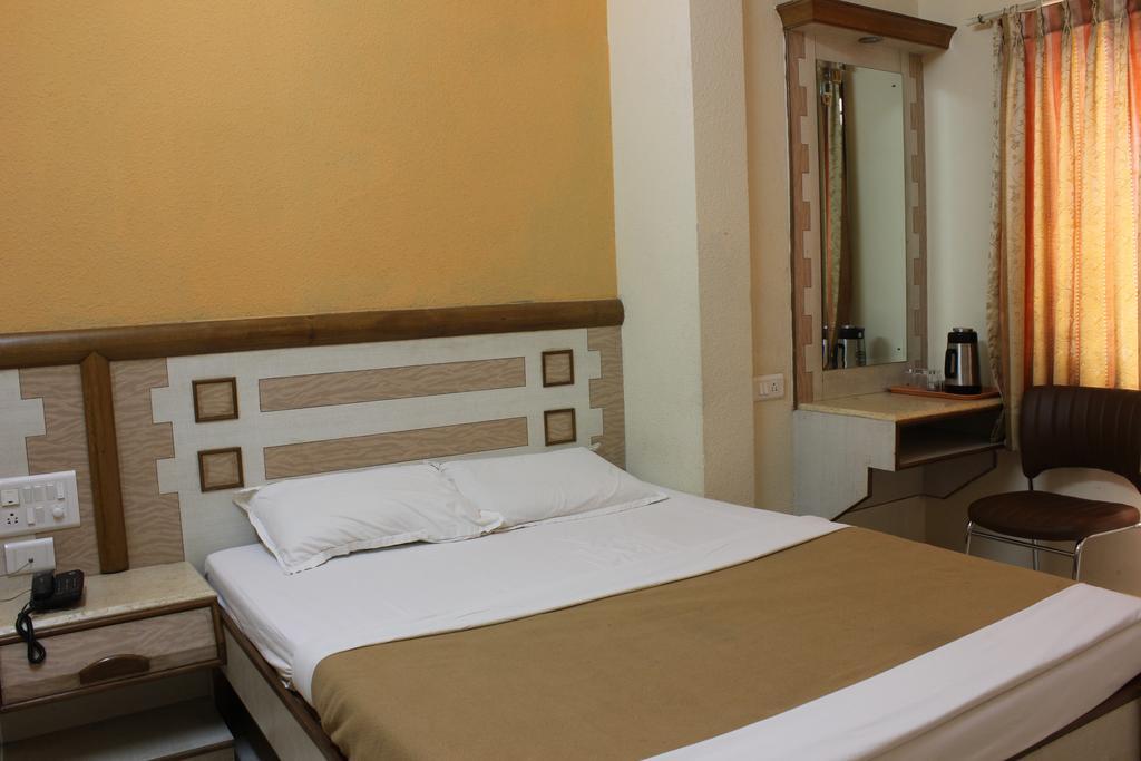 Hotel Manasa Paradise Bangalore Esterno foto