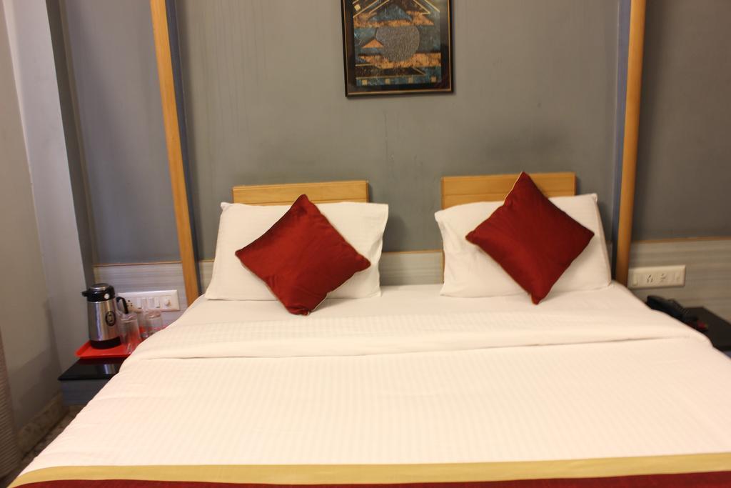 Hotel Manasa Paradise Bangalore Esterno foto