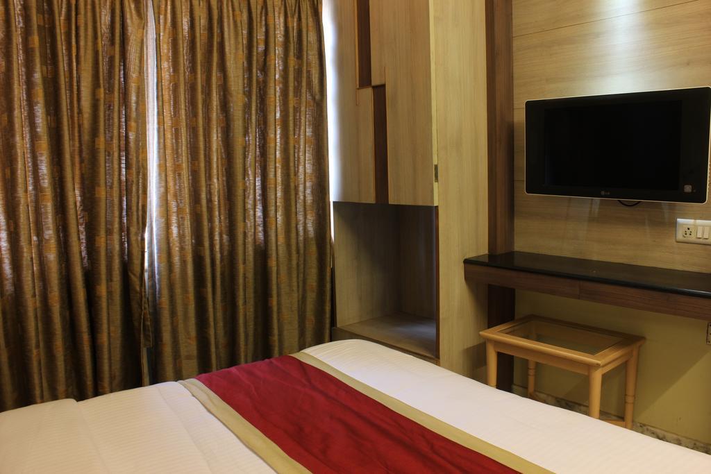 Hotel Manasa Paradise Bangalore Esterno foto