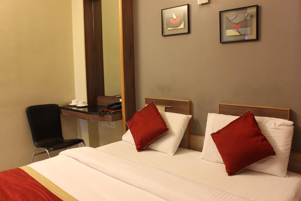 Hotel Manasa Paradise Bangalore Esterno foto