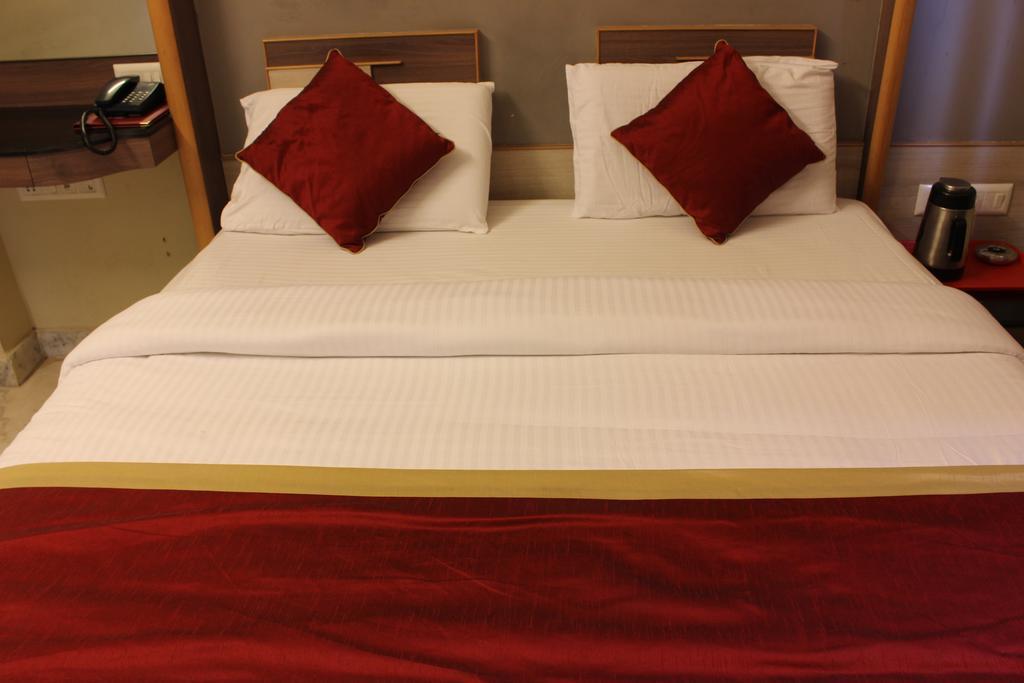 Hotel Manasa Paradise Bangalore Esterno foto