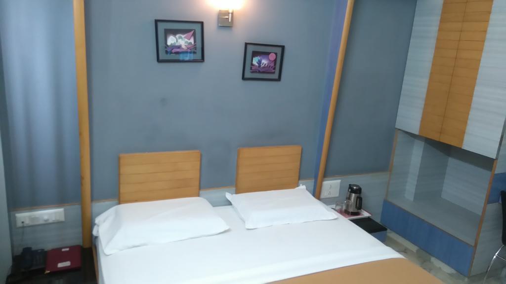 Hotel Manasa Paradise Bangalore Esterno foto